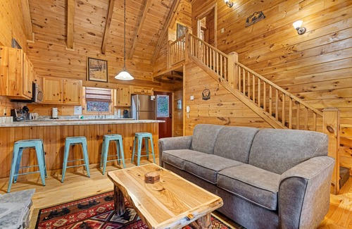 Helen Cabin | Peaceful dog-friendly cabin with private hot tub, firepit, & deck