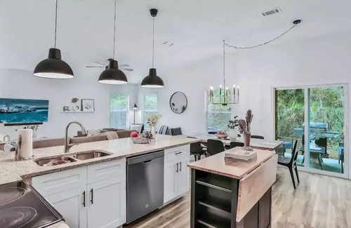 North Beach House | Peaceful Escape in Atlantic Beach