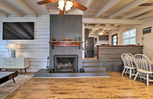 Quincy Cottage | Peaceful Escape w/Boat Dock on Lake Talquin!