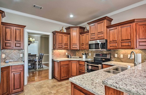 Hot Springs Village House | Peaceful Family Home on Granada Golf Course!