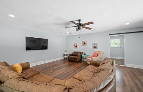 Fairhope House | Peaceful Fairhope Retreat-Large home on 1 acre lot