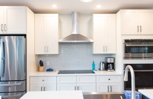 Cambridge House | Peaceful family get away with in ground pool and hot tub close to town