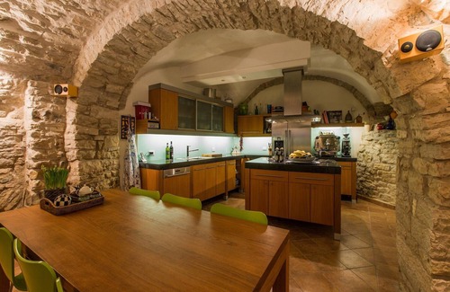 Ripabottoni Apartment | Peaceful Hilltop Escape