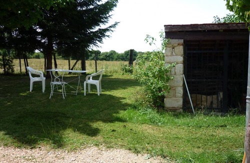 Ebreuil Cottage | Peaceful holiday home in Ébreuil with garden and pets allowed