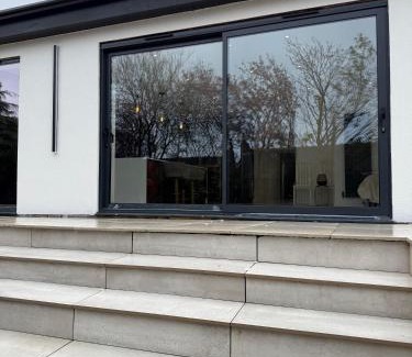 Oldham Villa | Peaceful home
