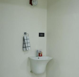 Shaikpet Apartment | Peaceful Home Stay with Fitness Center