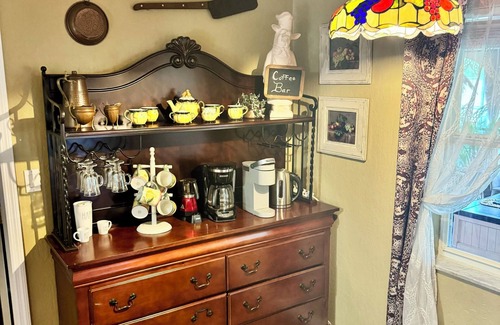 Port Malabar House | Peaceful in PalmbaynIndulge in tranquility at our cozy spacious retreat,