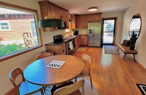 Arrow Point Cabin | Peaceful Lakefront 2 Bedroom Cabin Overlooking Table Lake