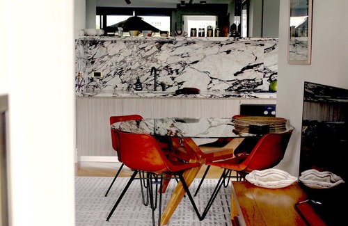 Surry Hills Apartment | Peaceful Luxury Surry Hills Apartment with office