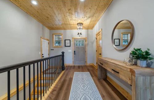 Ellijay Ski Chalet | Peaceful Modern Chalet in Ellijay