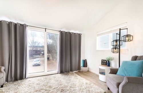 Woodland Park House | Peaceful Mountain Escape w/ Hot Tub!