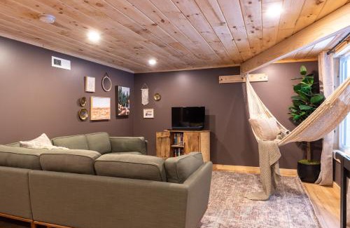 Naples House | Peaceful Naples Cabin with Deck and Stream Views