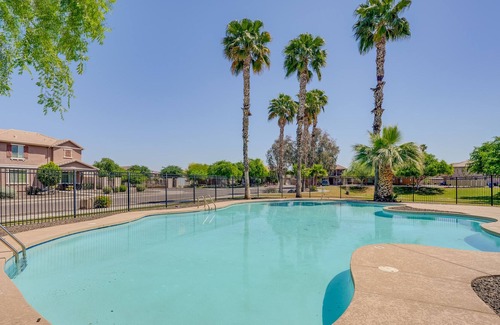 Maryvale House | Peaceful Phoenix Townhome Rental w/ Pool Access