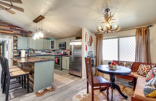 Pinetop-Lakeside Cottage | Peaceful Pinetop Hideaway w/Yard - Dog Friendly!