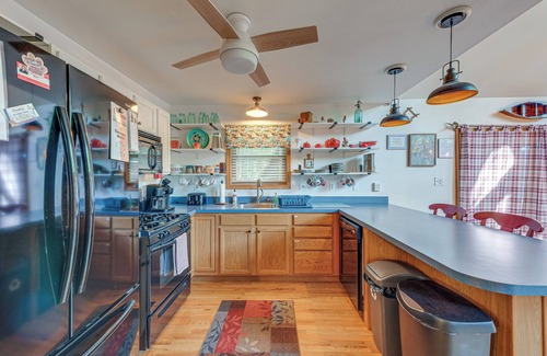 Thornhurst Cabin | Peaceful Pocono Lake Retreat w/Game Room & Deck!