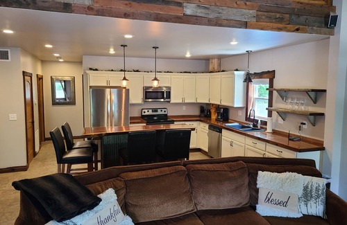 Blue Springs Other | Peaceful private nature escape - Barndo retreat on 25 wooded acres, mins from KC