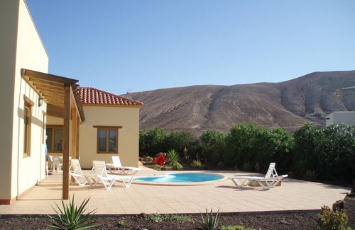 Villaverde Villa | Peaceful & Private villa in 8 people in Fuert village with heated pool and WiFi.