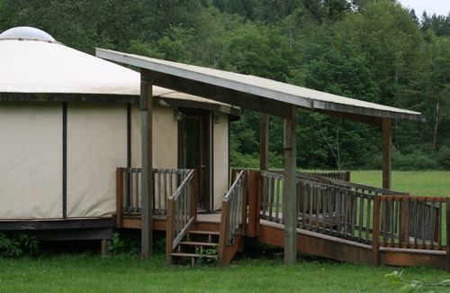 Acme House | Peaceful, Private Woodland Retreat Suitable for Events