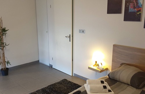 Barriere de Paris Apartment | Peaceful quiet studio