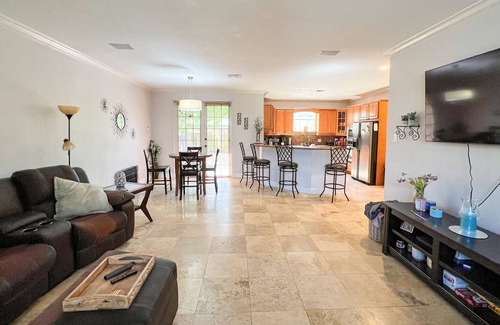 Tarpon River House | Peaceful retreat! 5min from Las Olas 10min from the beach