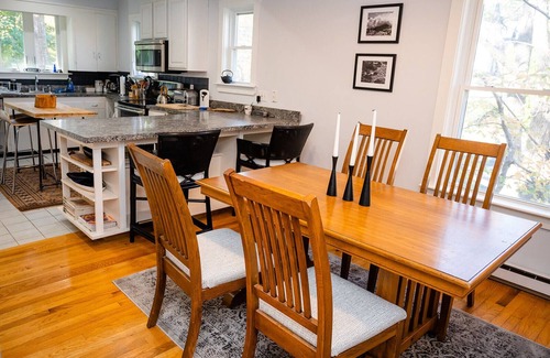 Cape Neddick House | Peaceful retreat among the trees only a five minute walk to Perkins Cove