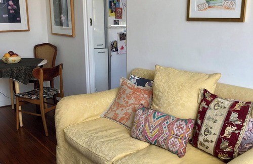Bondi Apartment | Peaceful retreat minutes from famous beaches and rambling walking trails