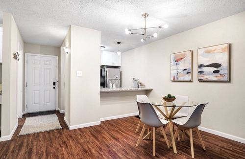 Dreamhill Estates Apartment | Peaceful retreat-like 2 bed/2.5 bath unit near Northwest SA/Med Center/Airport