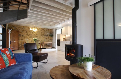 Le Vast Cottage | Peaceful retreat with enclosed garden and baby equipment, all charges included