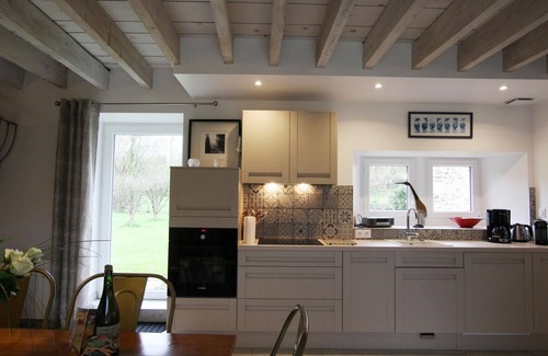 Le Vast Cottage | Peaceful retreat with enclosed garden and baby equipment, all charges included