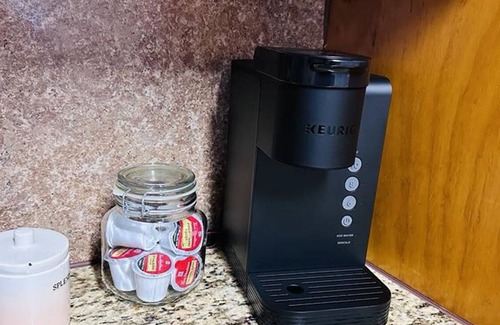 Raymondville House | Peaceful, Safe, & Centrally Located 1-bedroom house in Raymondville TX