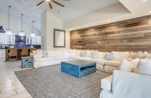 Demere Park House | Peaceful St Simons Island Home 1 Mi to Pier!