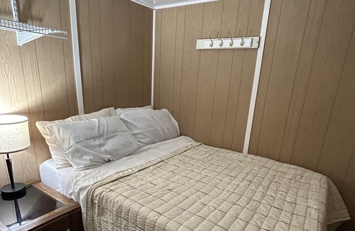 Starkville House | Peaceful Tiny Home Near MSU