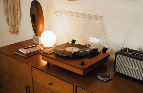 Yucca Valley House | Peaceful Getaway in Joshua Tree | Remote, Hot Tub + Fire Pit