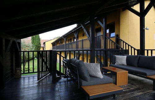 Vladeni House | Peaceful Village Stay at Transylvanian Nest – just minutes from Brașov