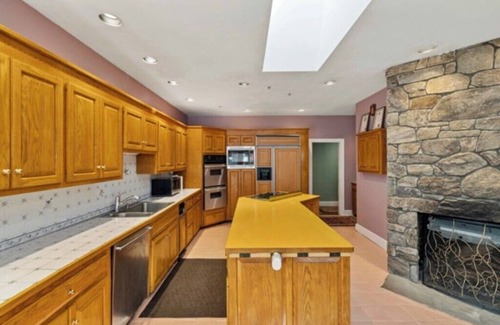 Redding Ridge House | Peaceful Vintage Home with Private Lake in Redding, CT.