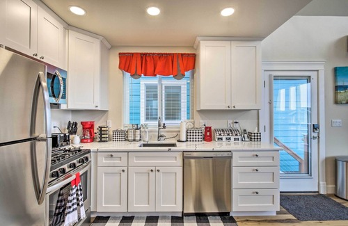 Yachats Apartment | Peaceful Winter Retreat: Oregon Coastline Beach!