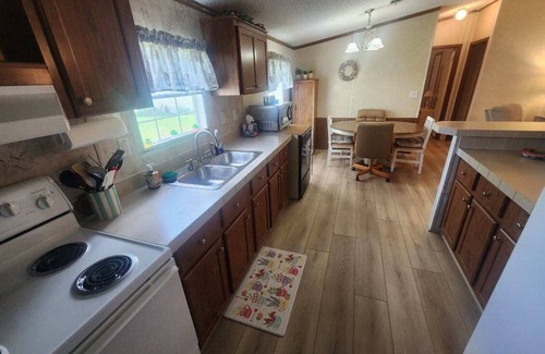 Buckhead Ridge House | Peachy Keen in Buckhead RidgenRare 3/2 with Lake O access from waterfront home