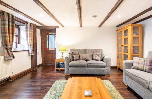 Great Longstone House | Peak District - 1 Harrow Cottage - Great Longstone