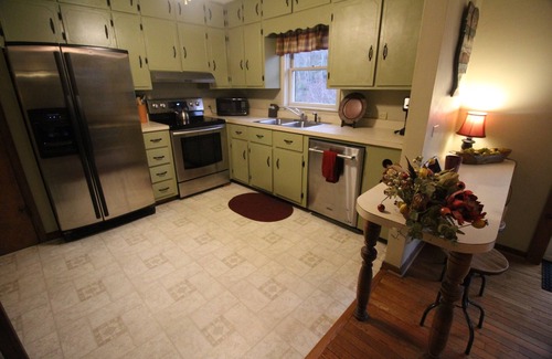 Jefferson Cabin | Peak Leaf Season + Peak Comfort @ Rivers Edge