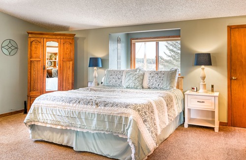 Alpine Village House | Peak View Lodge-Beautiful Mountain View, Large Deck, WiFi, W/D, Great for ATVs