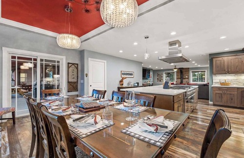 Flagstaff House | Peaks & Pines Vacation Rental | 5-BR House in Quiet Neighborhood, Flagstaff | Spa Game Rm Gourmet Kitchen Views Trails