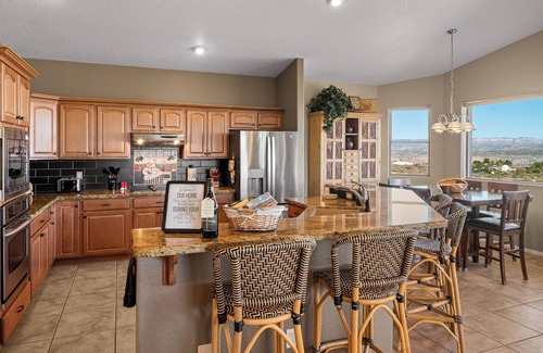 Clarkdale House | PeaksView Oasis - Spacious, central w/great views