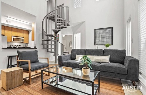 West Campus Apartment | Pearl #605 and #607 x