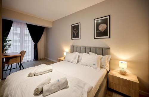 Mamaia-Sat Apartment | Pearl Apartment in Infinity Beach Resort - parking