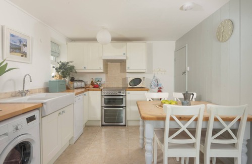 St Just Cottage | Pebble Cottage. Picture perfect cottage in St Just