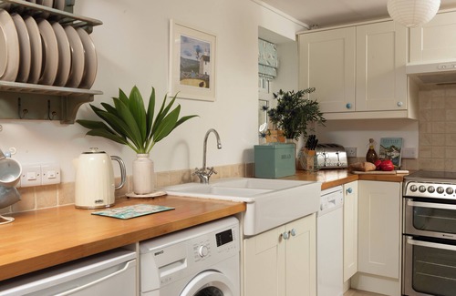 St Just Cottage | Pebble Cottage. Picture perfect cottage in St Just