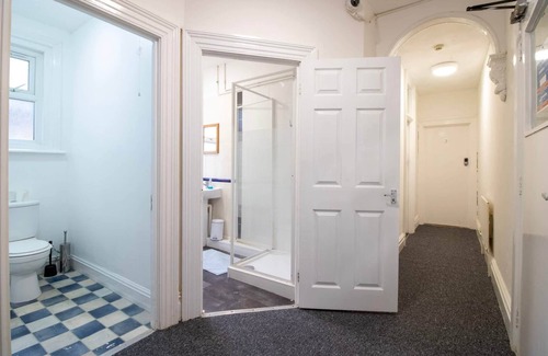 Southampton House | Pebbles guest house room 3