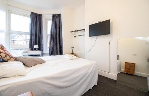 Southampton House | Pebbles guest house room 6