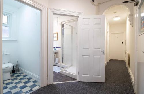 Southampton House | Pebbles Guest House Room 1