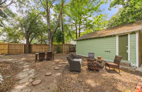 Greater Heights Villa | Pecan Pool House - Garden Villa #2